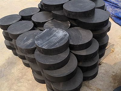 盐津县板式橡胶支座由若干层橡胶片与薄钢板经加压硫化